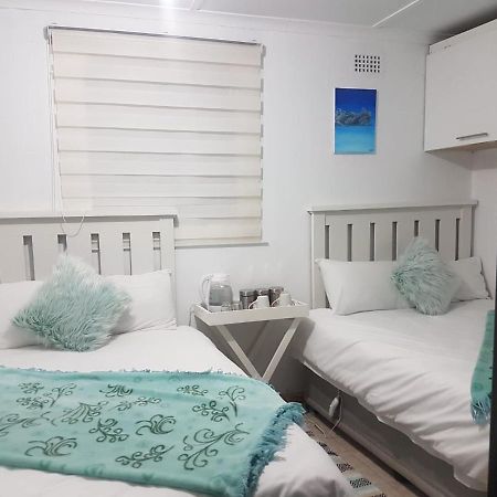 Aliwal Villa Guest Lodge Екстер'єр фото