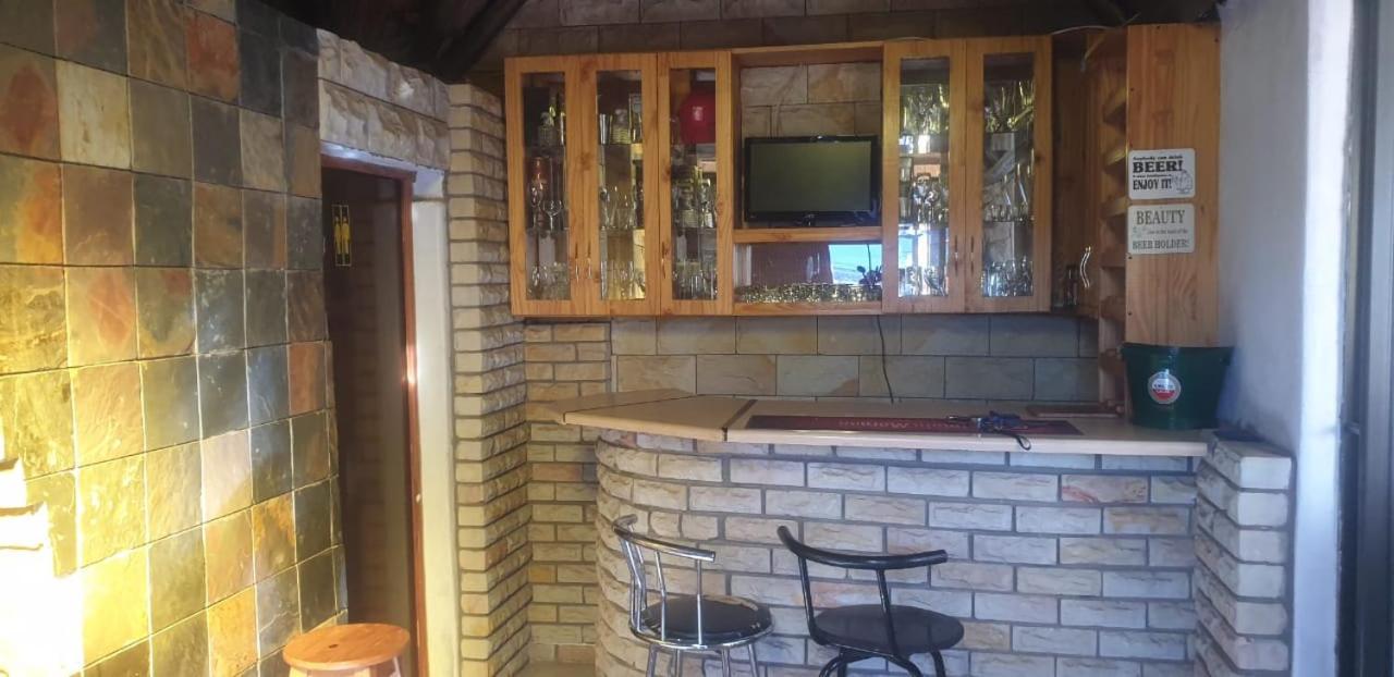 Aliwal Villa Guest Lodge Екстер'єр фото
