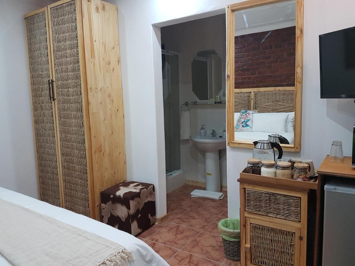 Aliwal Villa Guest Lodge Екстер'єр фото