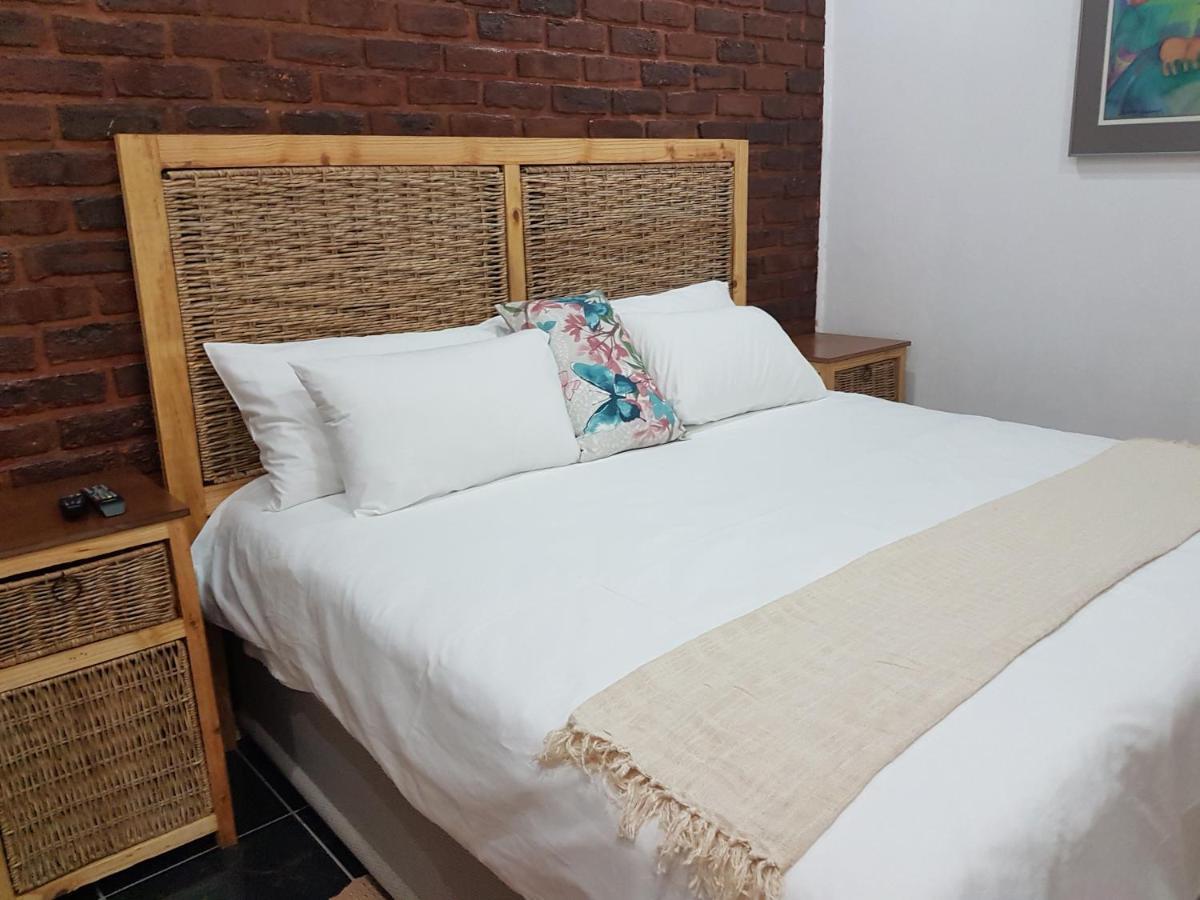 Aliwal Villa Guest Lodge Екстер'єр фото